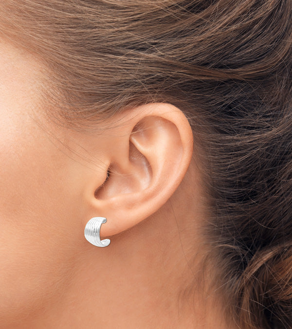 Ribbed Cuff Stud Earrings